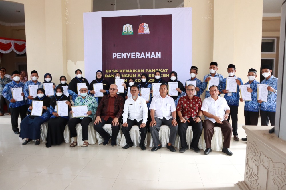 Penyerahan Sk Kenaikan Pangkat Periode Okt Jpeg