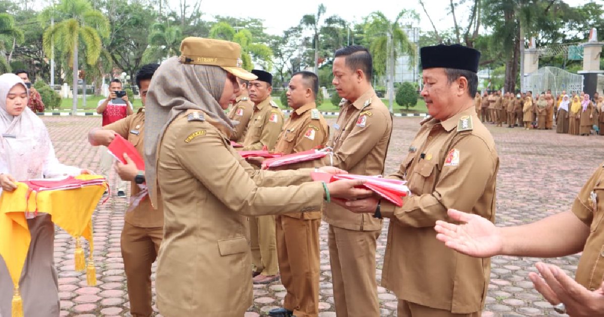 Apel Gabungan Dan Penyerahan Bendera Merah Putih Jpeg