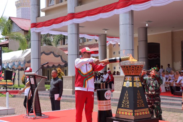 Kirab Obor Api PON XXI disambut Antusias di Nagan Raya