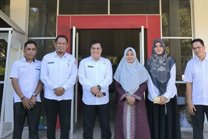 Pj. Ketua Dekranasda Nagan Raya Tinjau Gedung Showroom Dekranasda