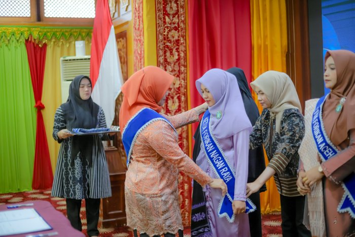 Hj. Ubiet Junita Sari Resmi Dikukuhkan sebagai Bunda PAUD dan Ketua Forikan Nagan Raya