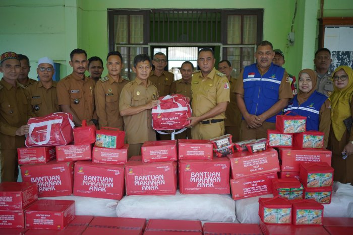 Pemkab Nagan Raya Salurkan Bantuan untuk Masyarakat Terdampak Banjir